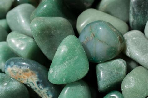 how to charge green aventurine crystal